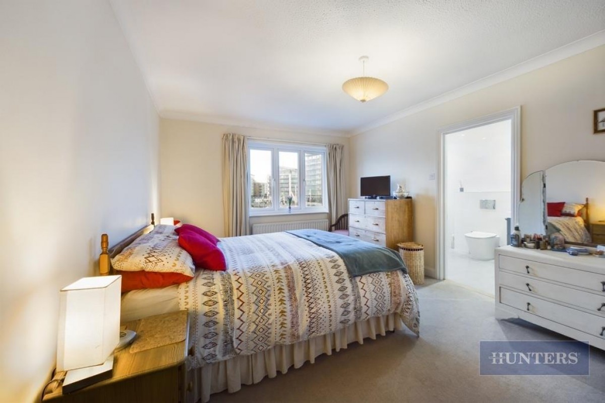 Calshot Court, Ocean Village, SO14
