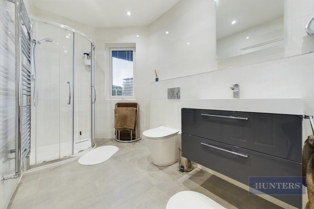 Calshot Court, Ocean Village, SO14