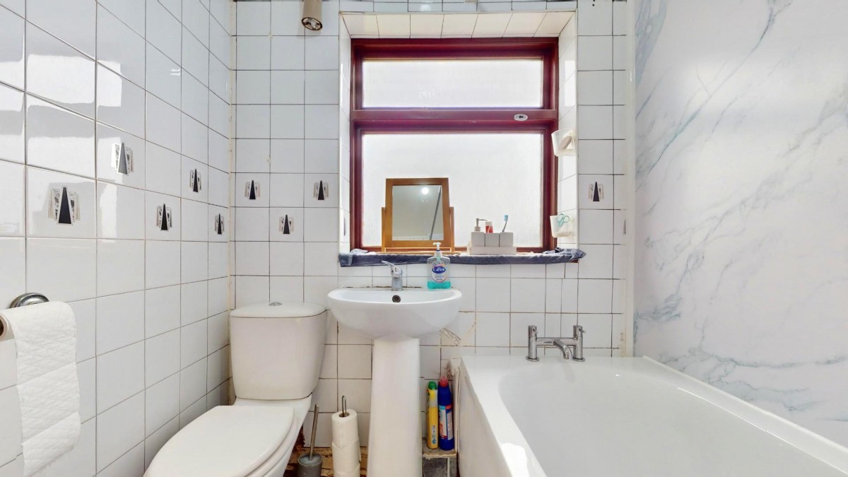 Canon Avenue, Chadwell Heath, RM6