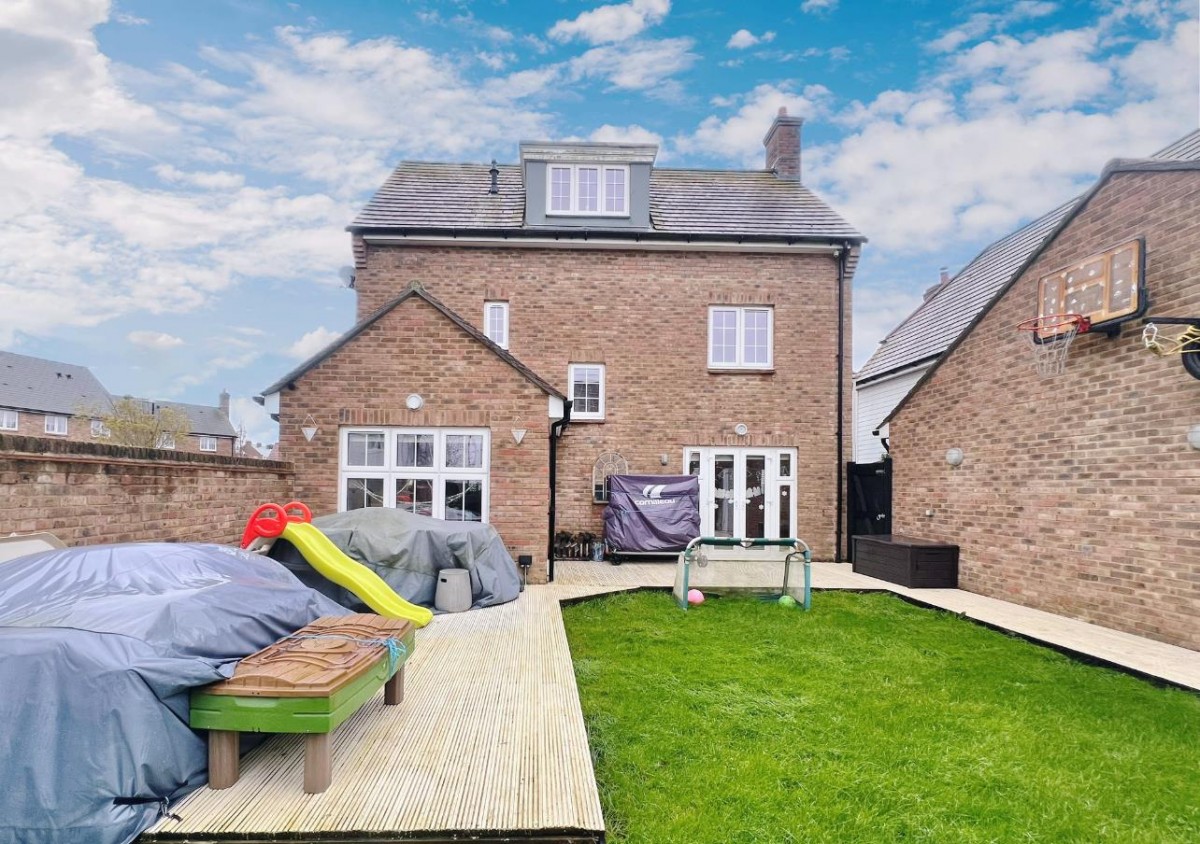 Four Bedroom Detached Home with Garage, Finberry