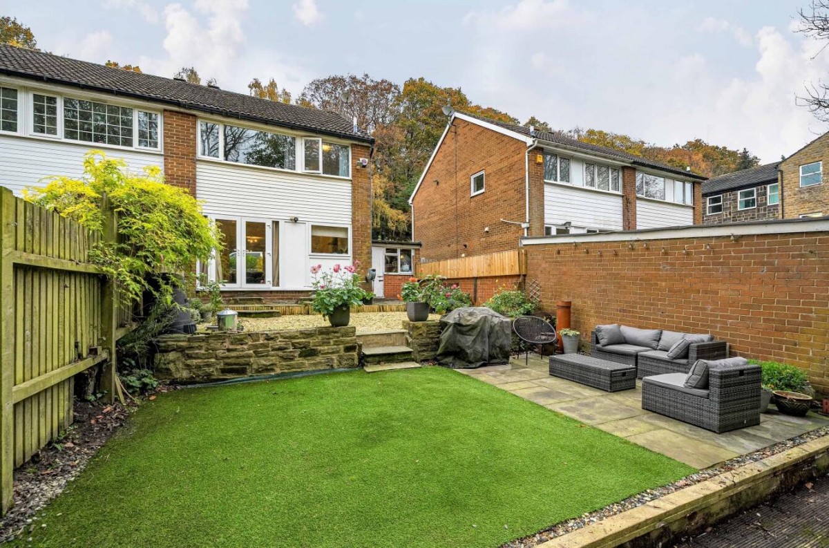 Hawksworth Road, Horsforth, LS18