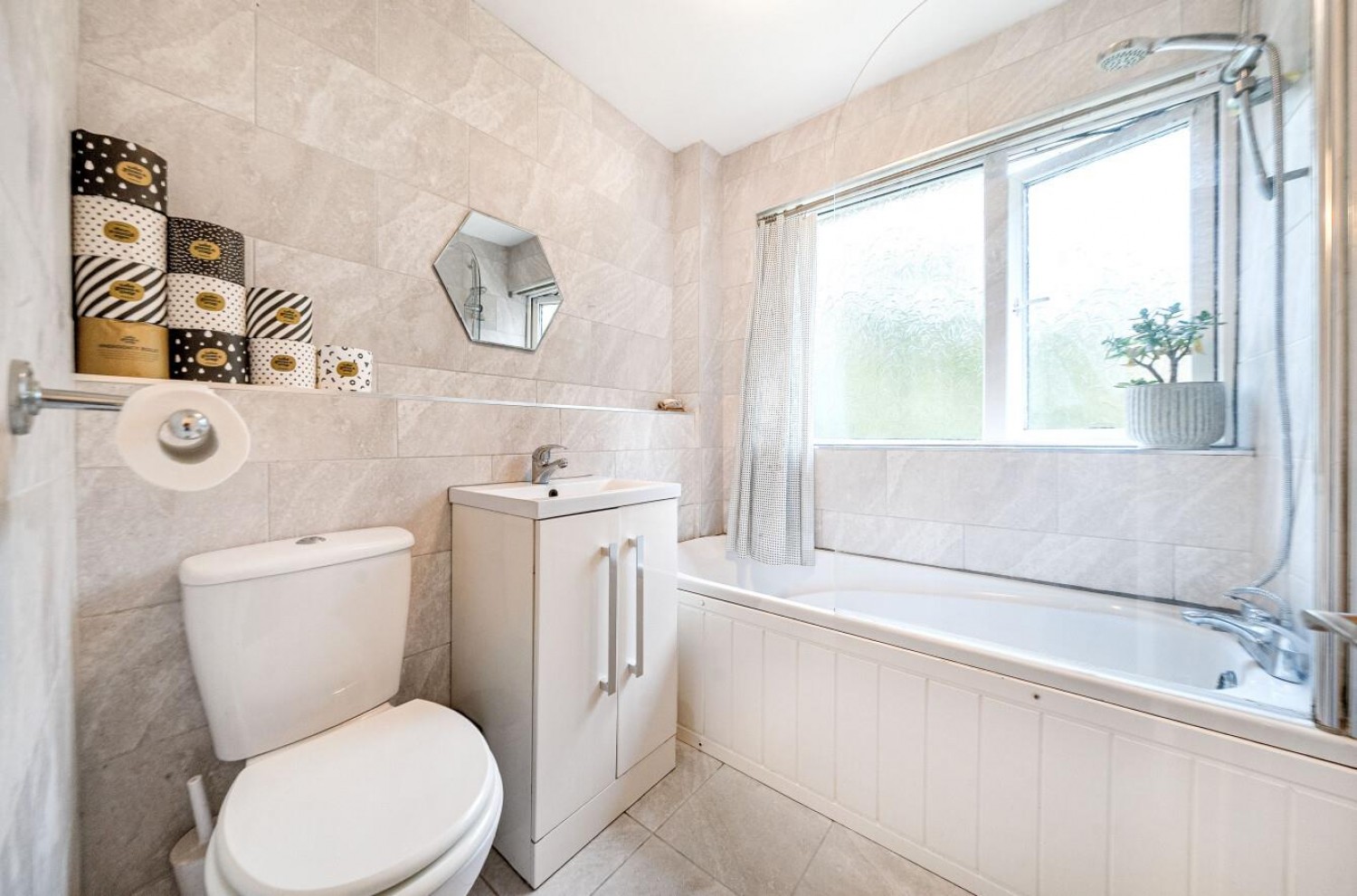Hawksworth Road, Horsforth, LS18