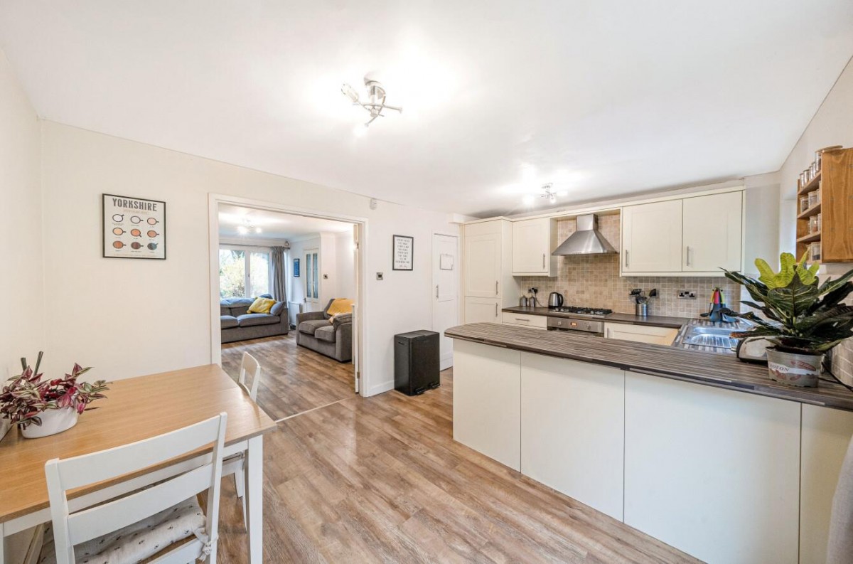 Hawksworth Road, Horsforth, LS18