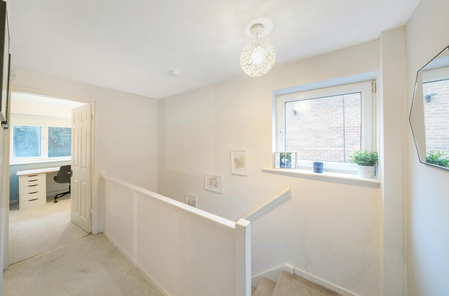 Hawksworth Road, Horsforth, LS18