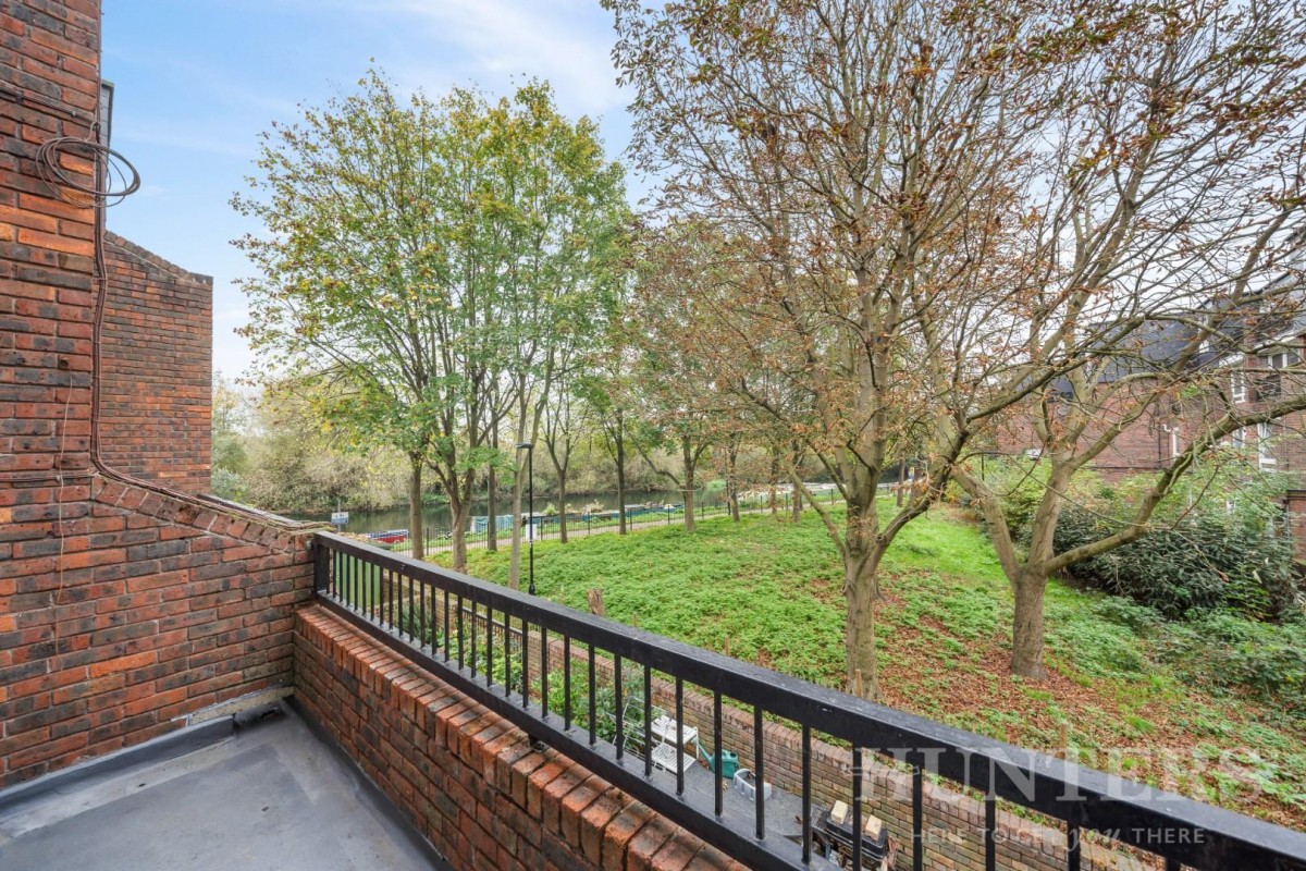 Kessock Close, London, N17