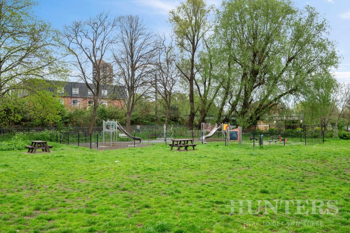 Kessock Close, London, N17