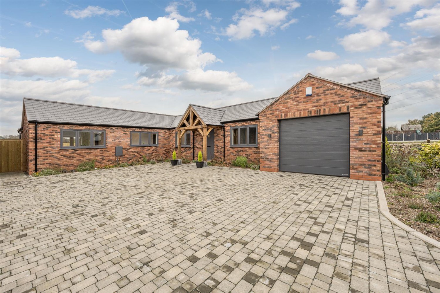 The Stableyard, Mile Flat Farm, Greensforge, Wall Heath, DY6 0AU