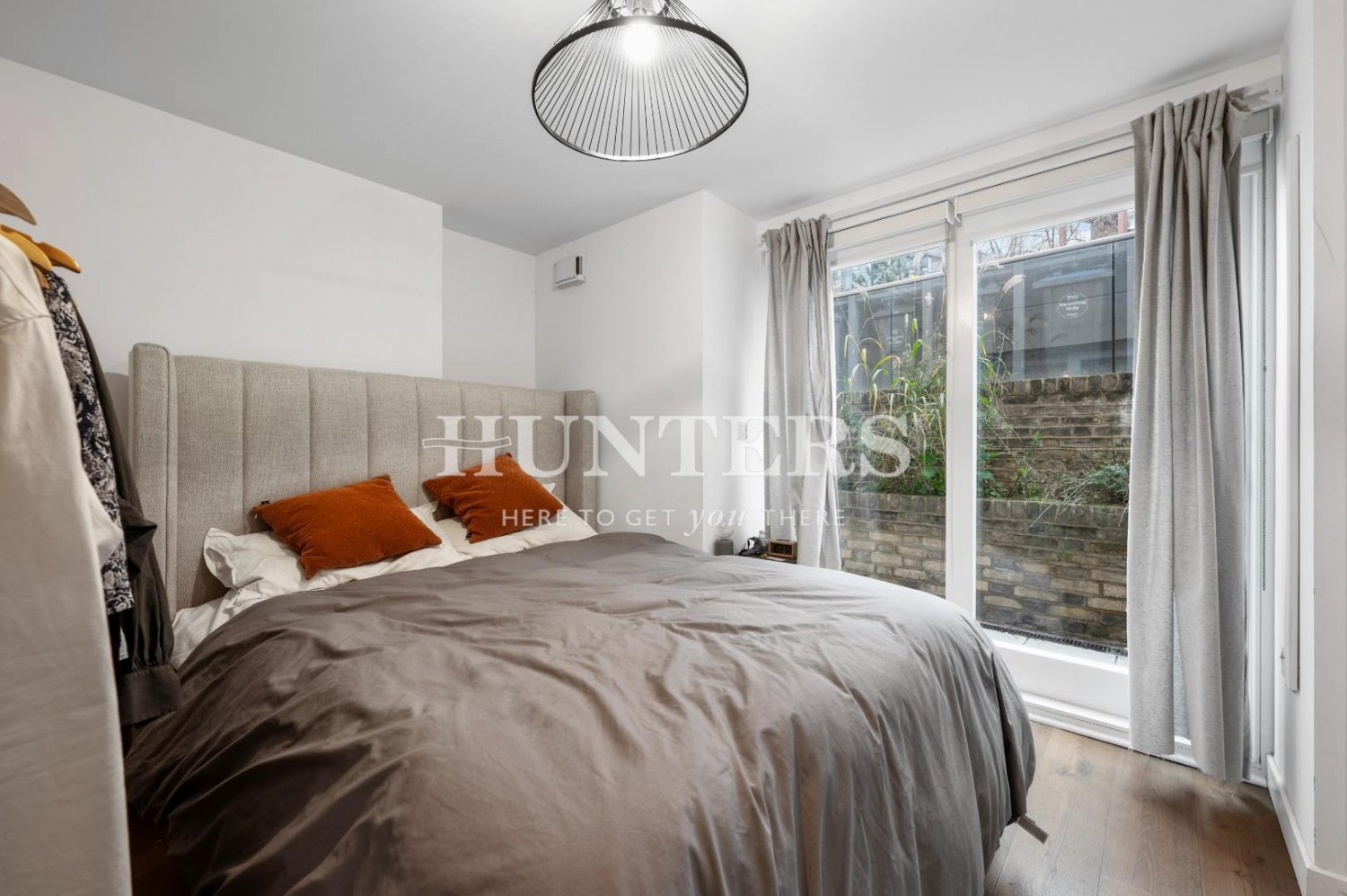 Oxford Road, Kilburn, London, NW6