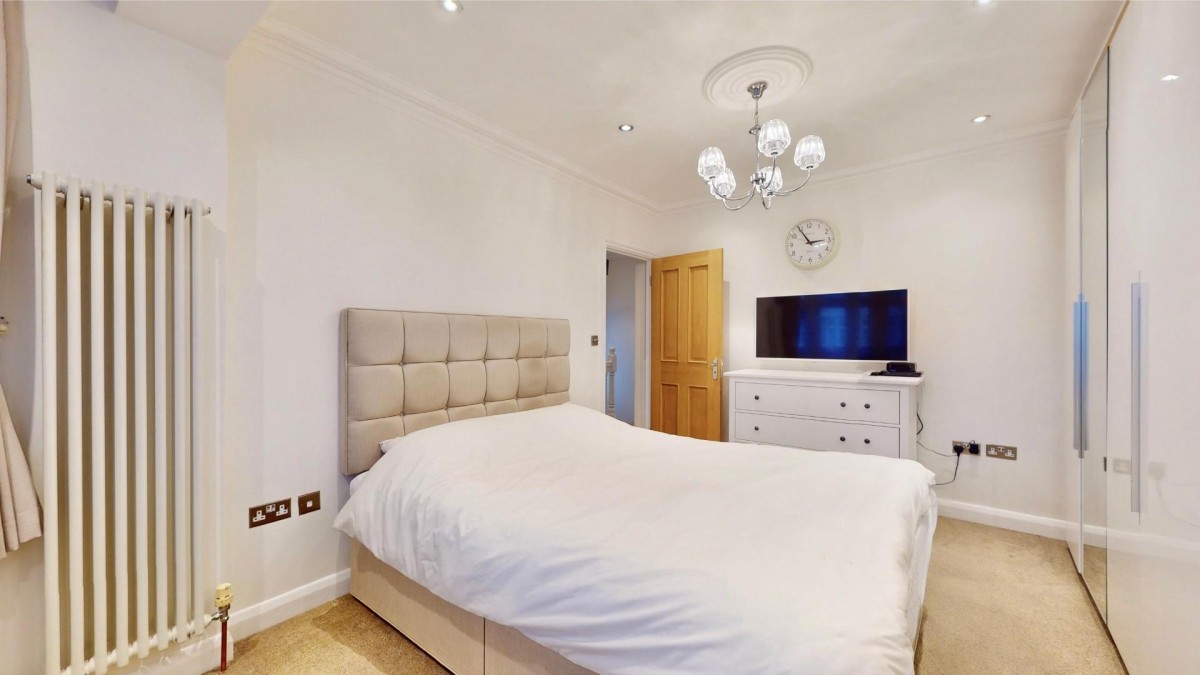 Havering Gardens, Chadwell Heath, RM6