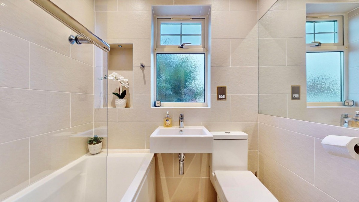 Havering Gardens, Chadwell Heath, RM6