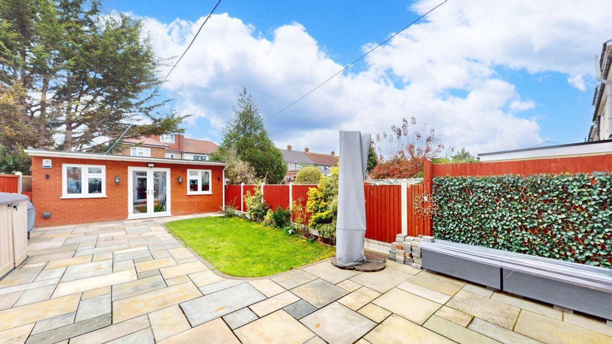 Havering Gardens, Chadwell Heath, RM6