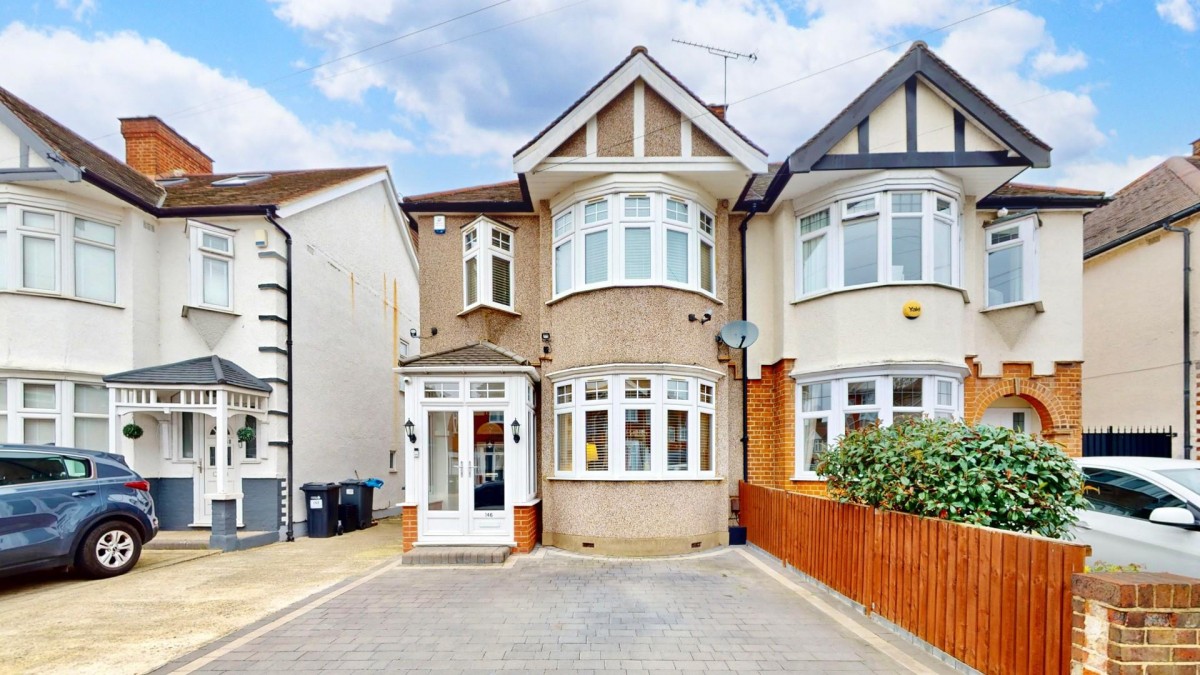 Havering Gardens, Chadwell Heath, RM6