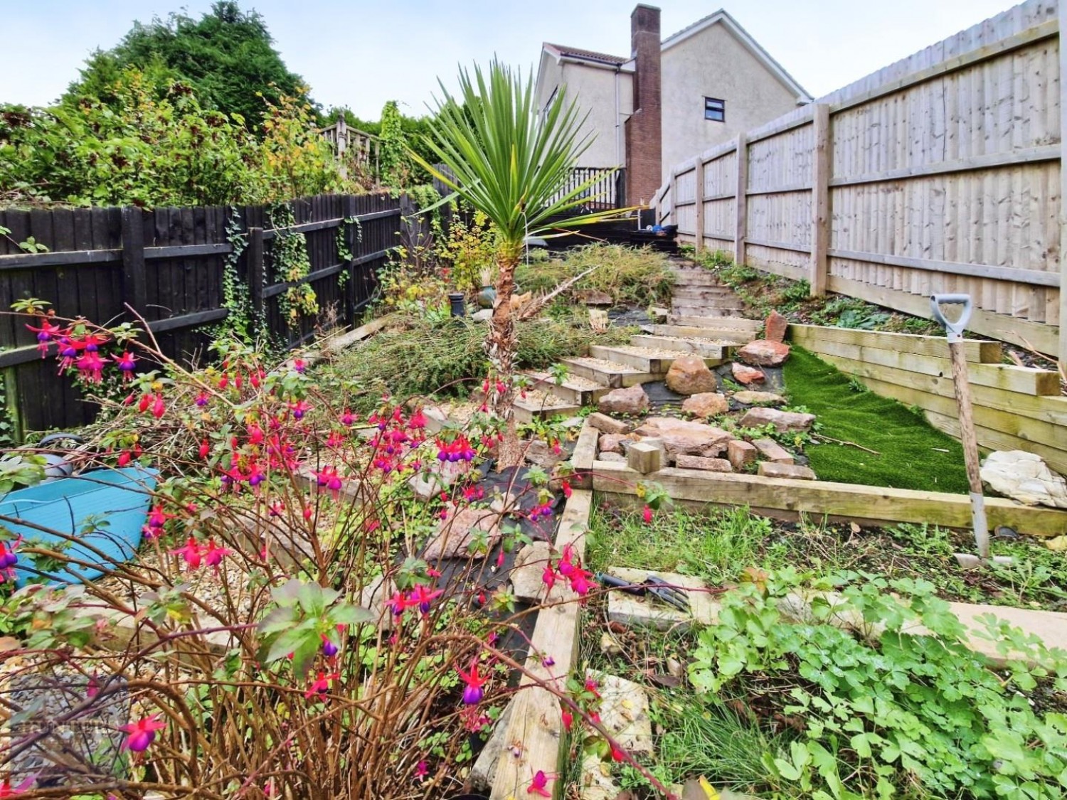 Heol-Y-Groes, Bridgend