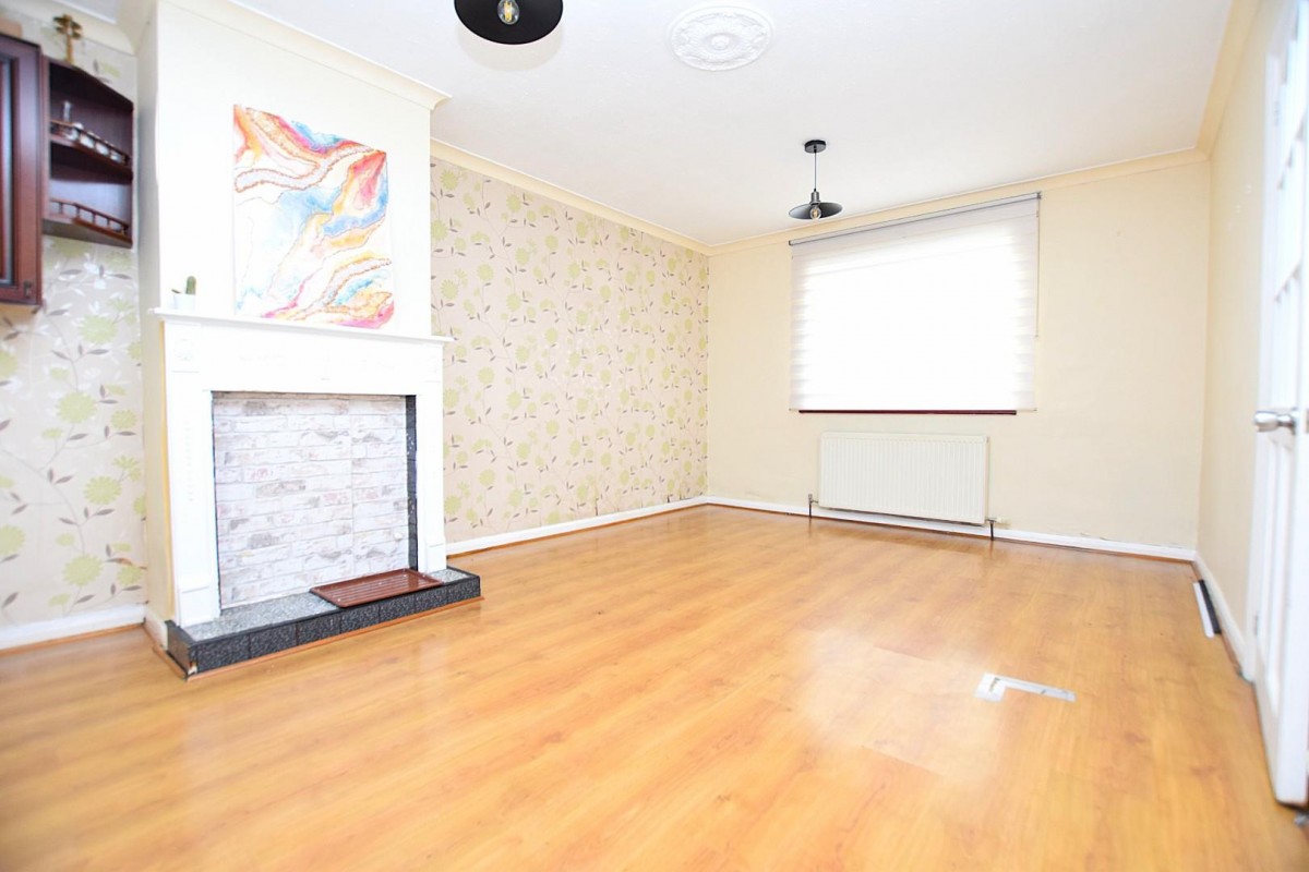 East Road, Chadwell Heath, RM6