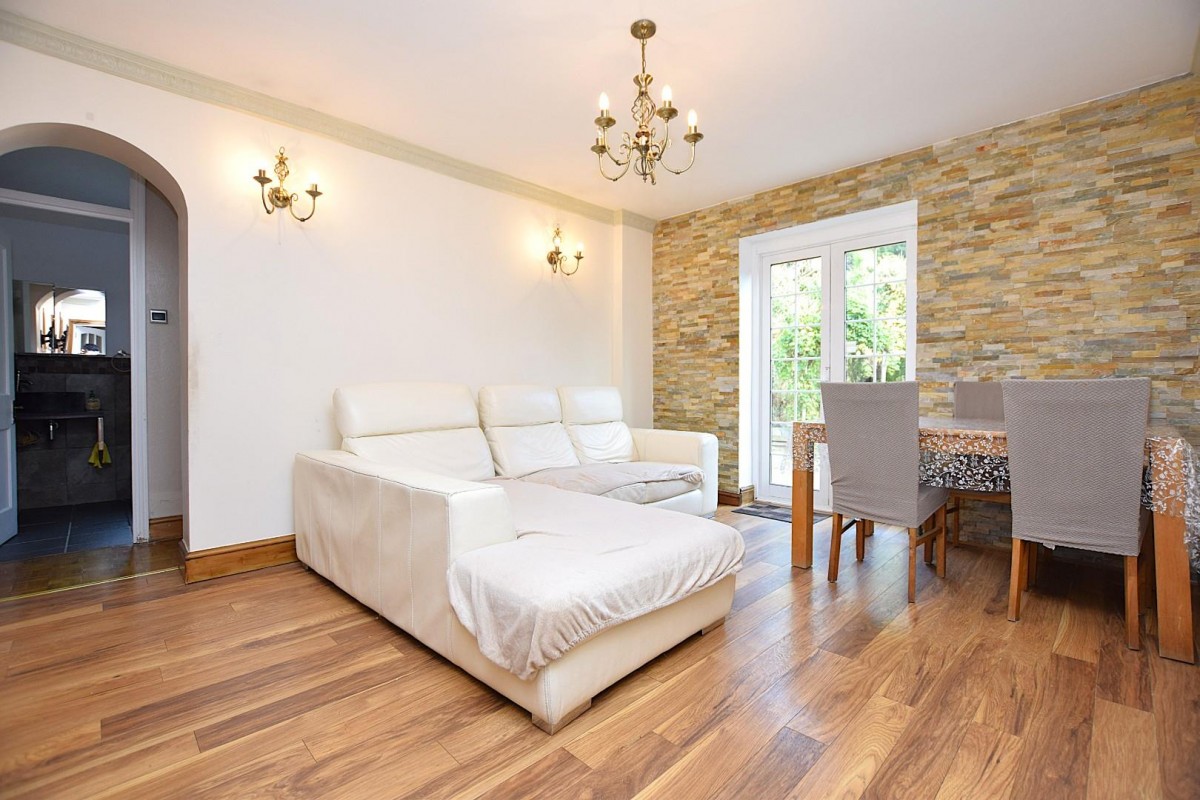 East Road, Chadwell Heath, RM6