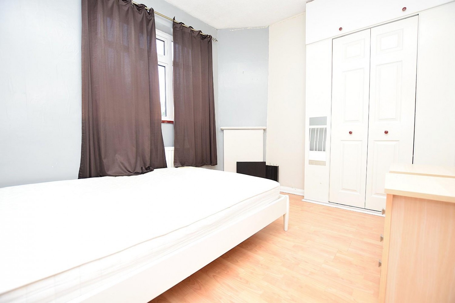 East Road, Chadwell Heath, RM6