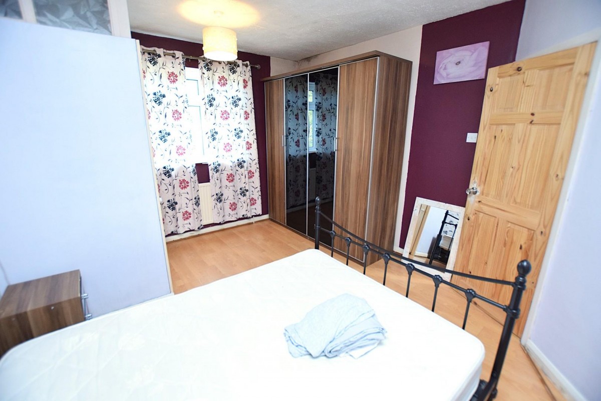 East Road, Chadwell Heath, RM6