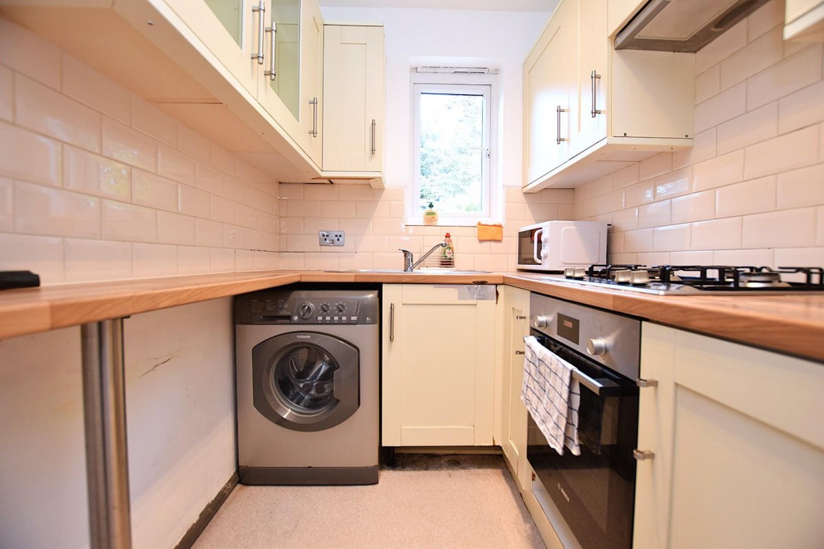 East Road, Chadwell Heath, RM6