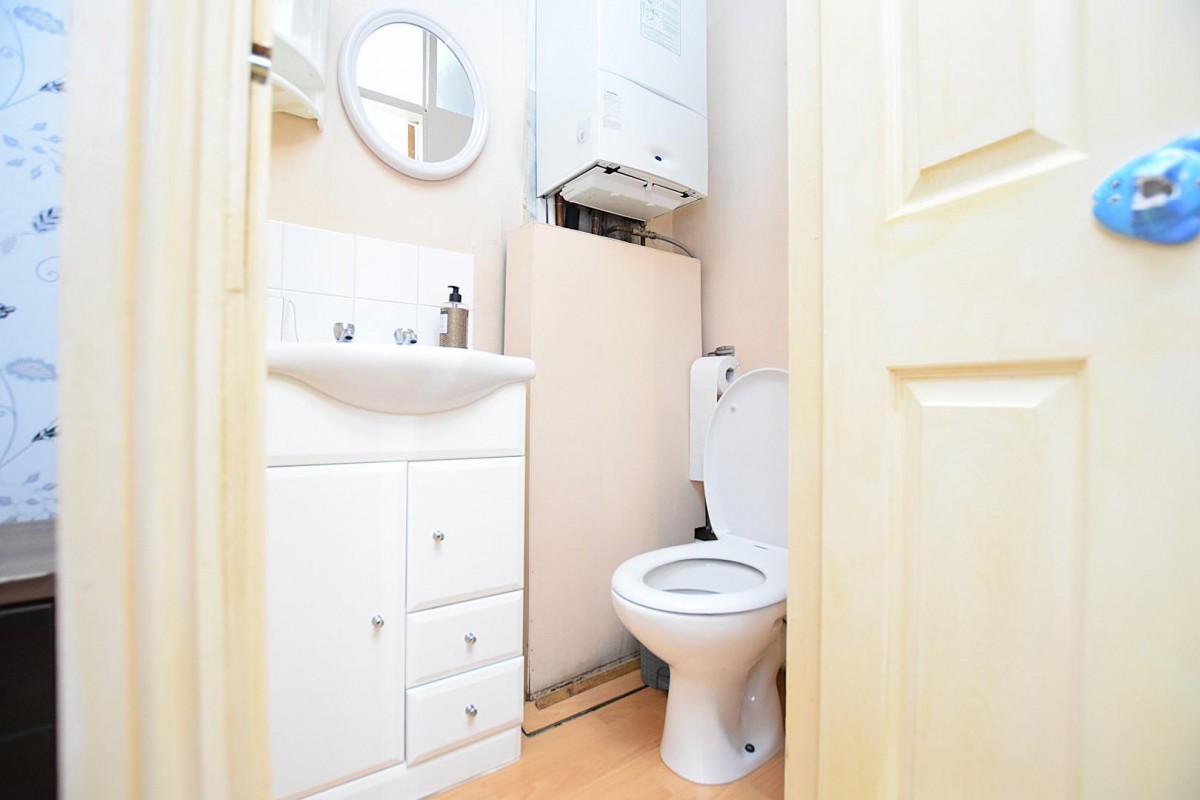 East Road, Chadwell Heath, RM6