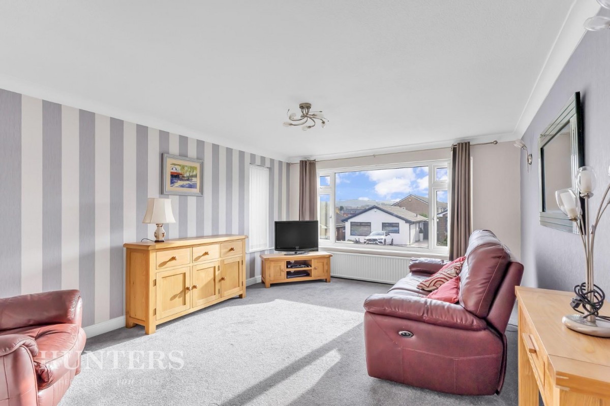 Starring Way, Bents Farm Estate, Littleborough, OL15 8RE