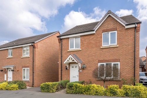 Field Sidings Way, Kingswinford, DY6 7AR