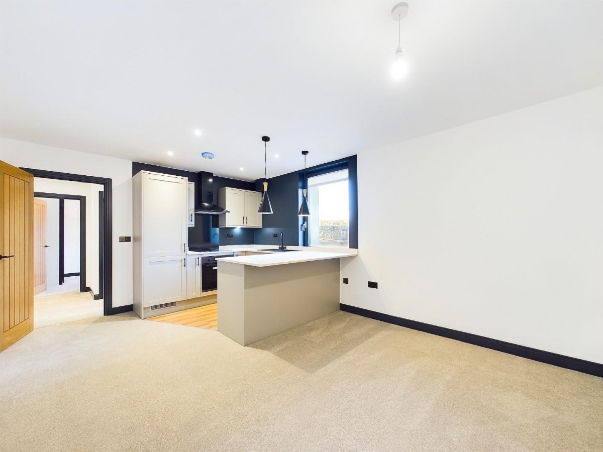 4 Five Rise Apartments, Ferncliffe Road, Bingley