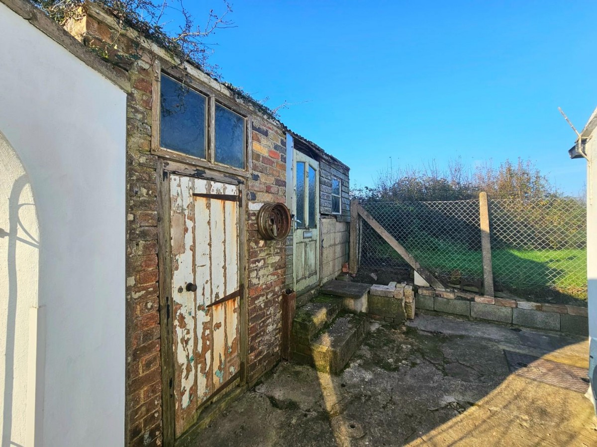 Canal Bank, Purton, Berkeley