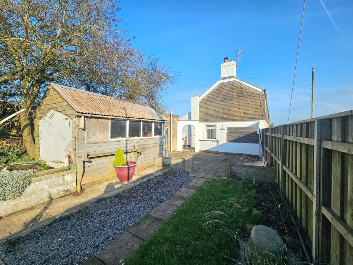 Canal Bank, Purton, Berkeley