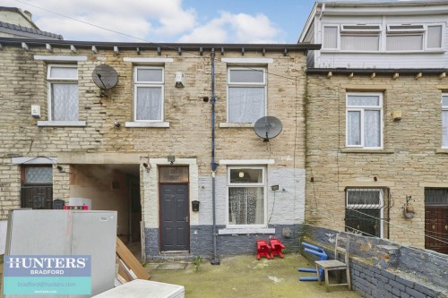 REF SR - Turner Place Bradford, West Yorkshire, BD7 3BE