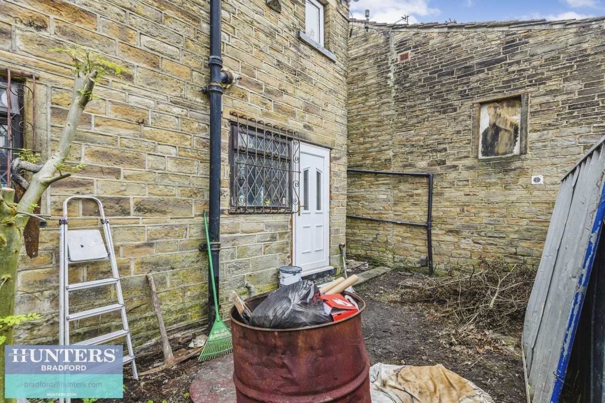 REF SE - Little Horton Lane, Bradford BD5 9DG