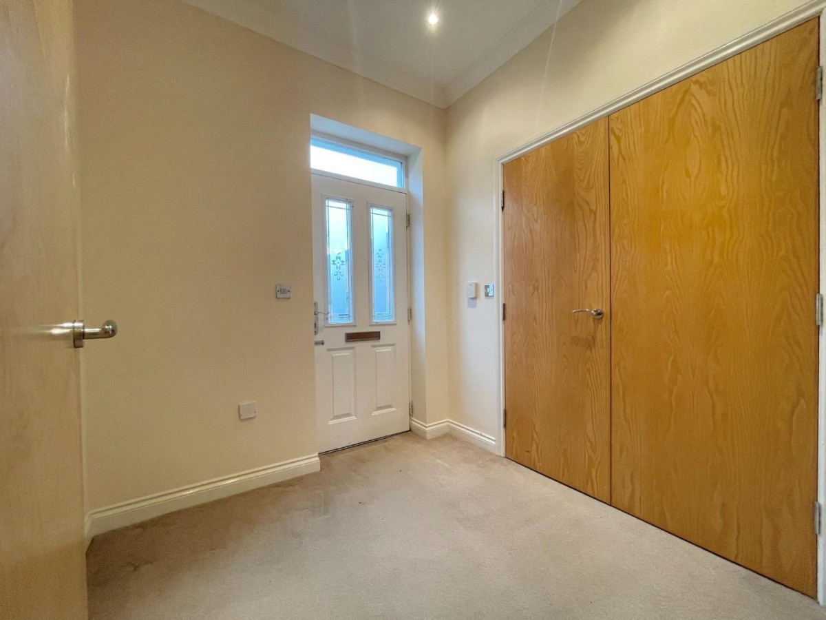 Featherstone Grove, NE3 5RJ