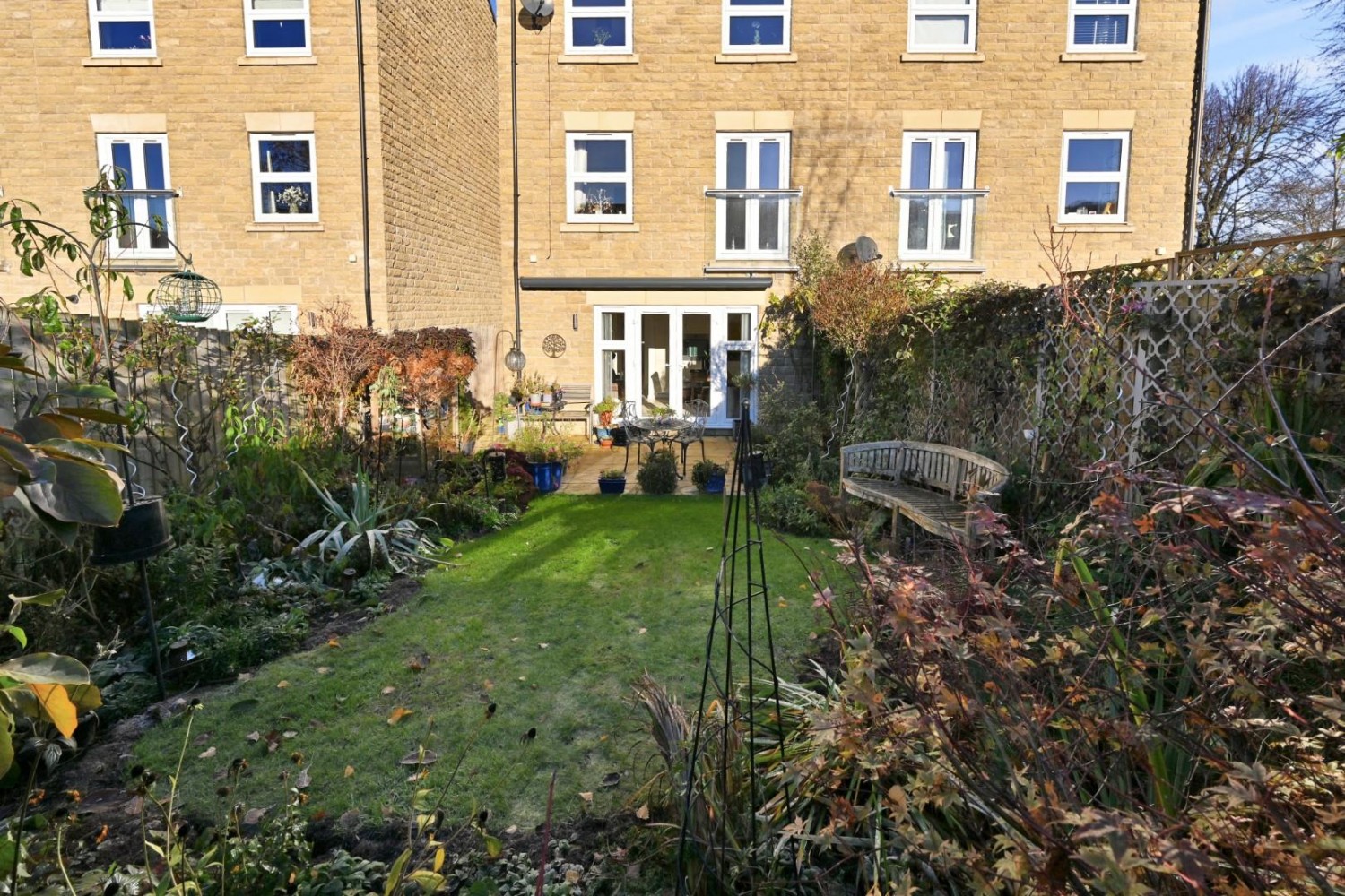 Canal Close, Apperley Bridge