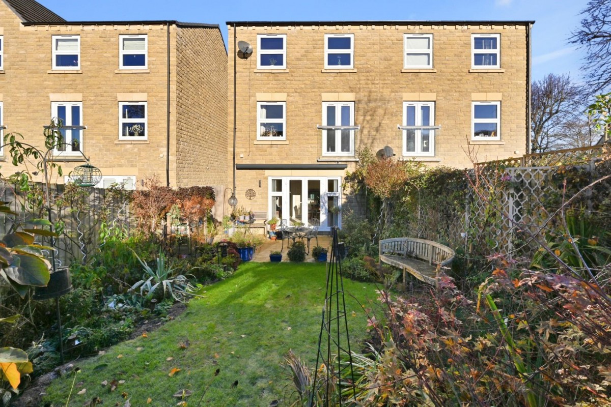 Canal Close, Apperley Bridge