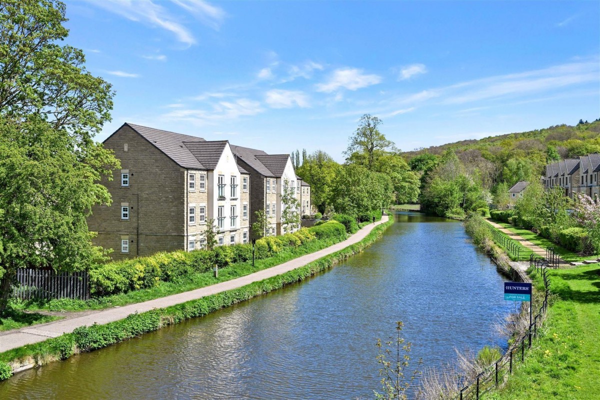 Canal Close, Apperley Bridge