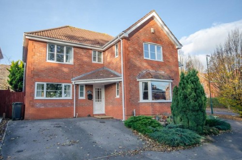 Quarry Way, Emersons Green, Bristol, BS16 7BN