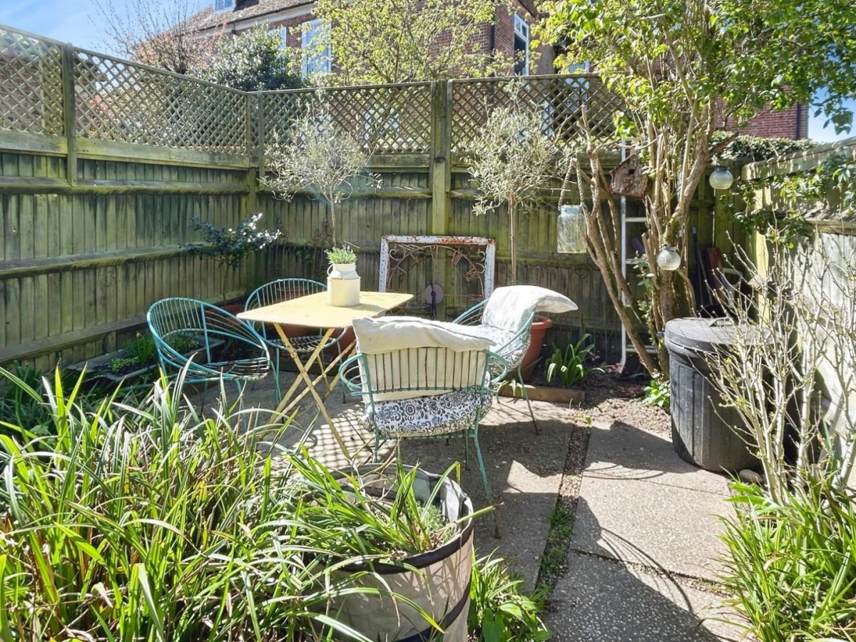 West Cross Mews, West Cross Gardens Tenterden