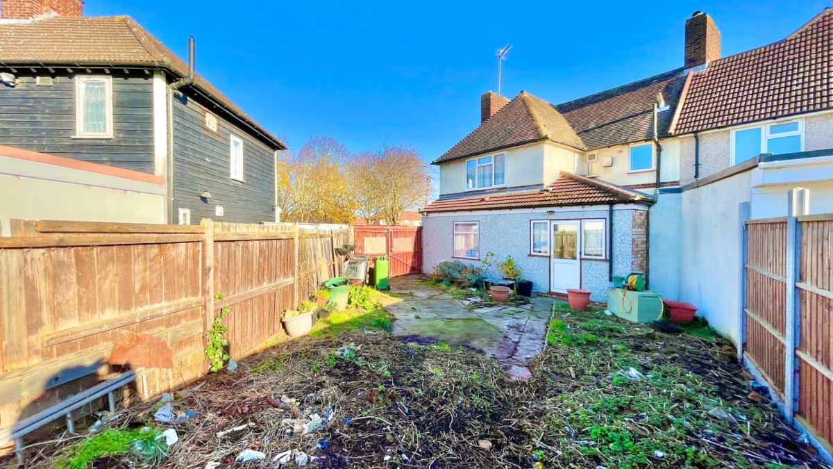 Hitherfield Road, Dagenham, RM8