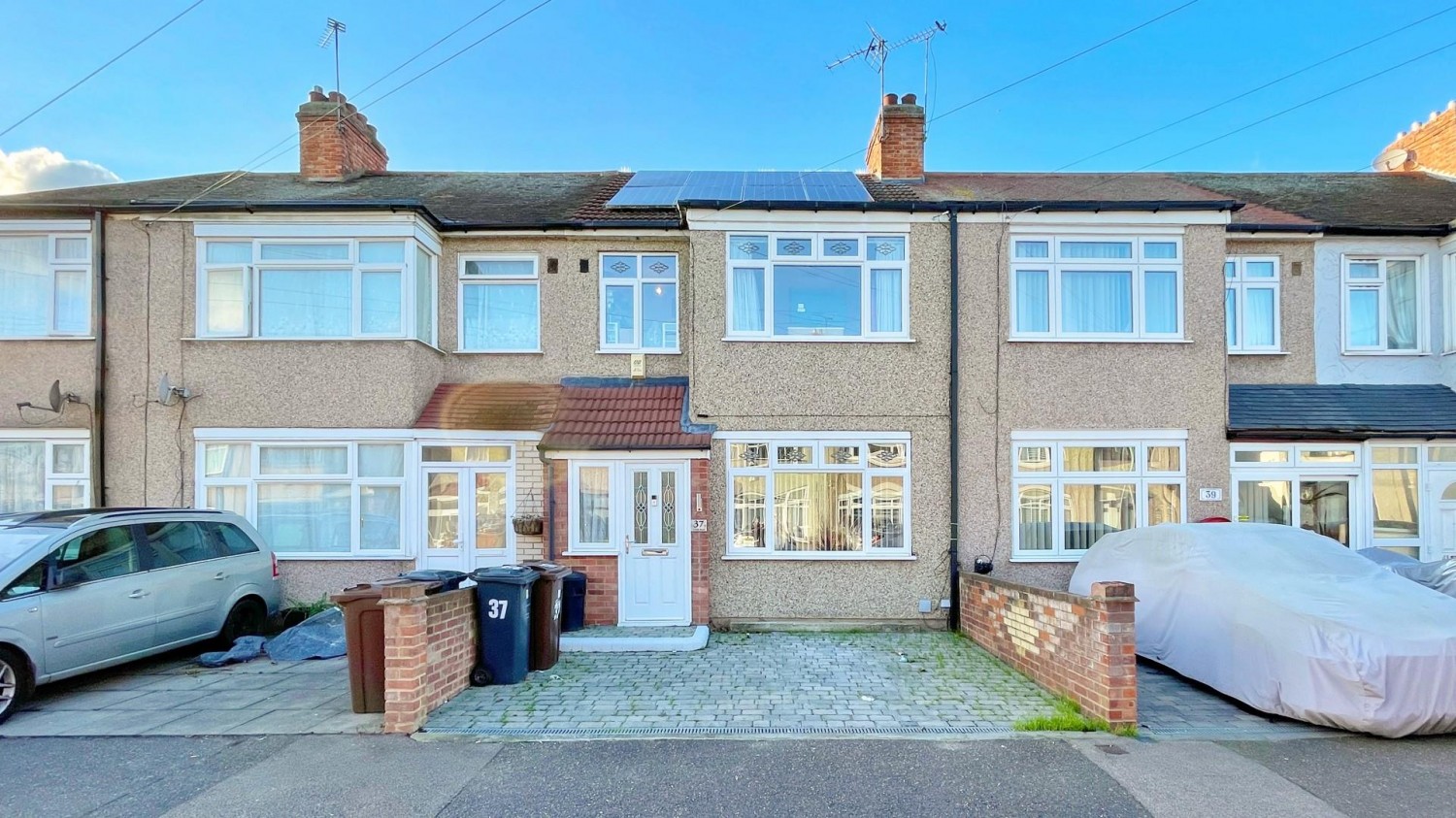 Gerald Road, Dagenham, RM8