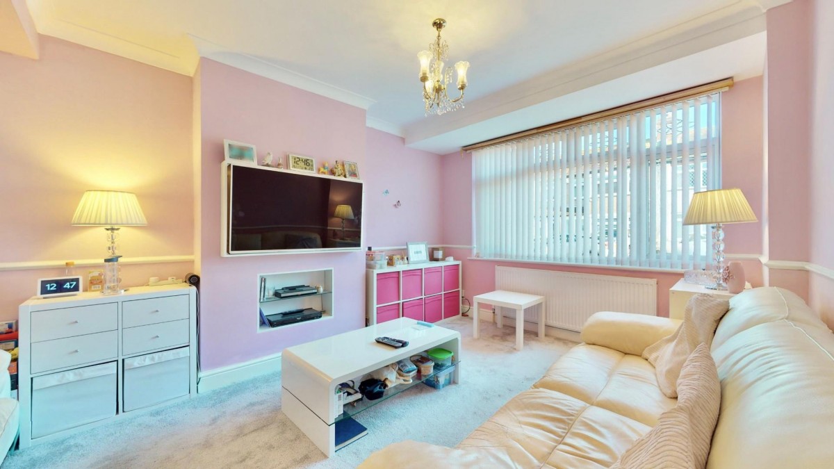 Gerald Road, Dagenham, RM8