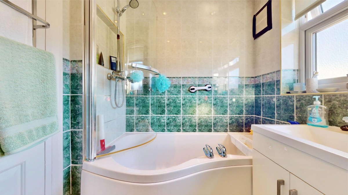 Gerald Road, Dagenham, RM8