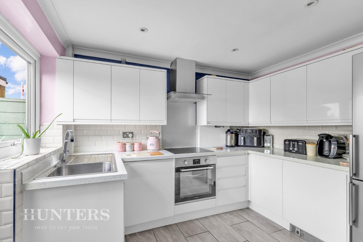 Dovedale Drive, Wardle, OL12 9LR