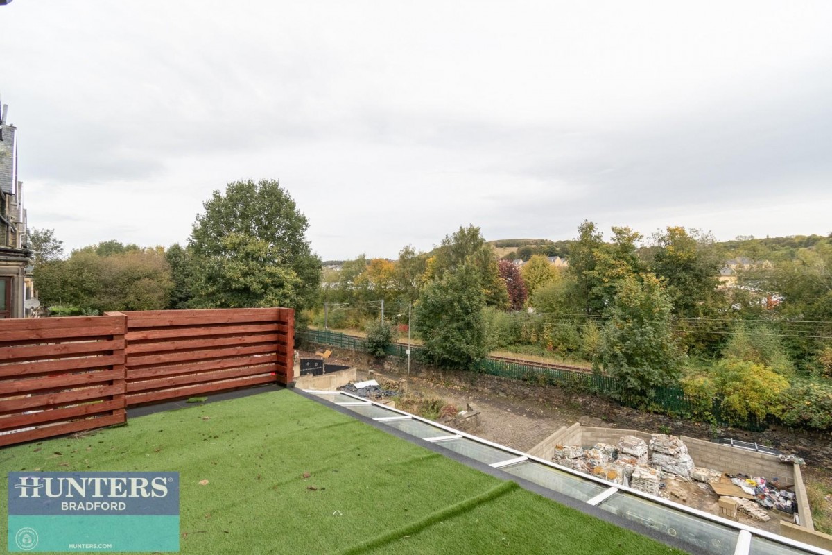 Woodview Terrace, Bradford, West Yorkshire, BD8 7AH