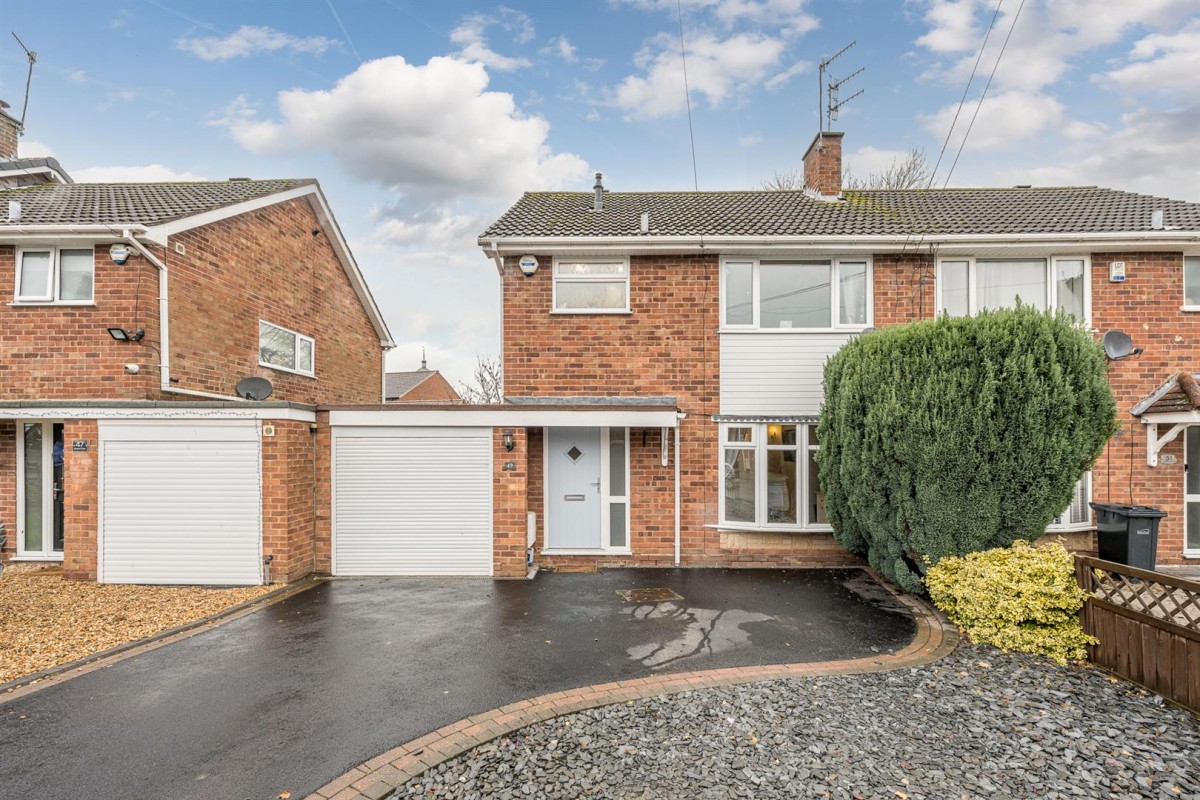 Ashdown Drive, Stourbridge, DY8 5QY