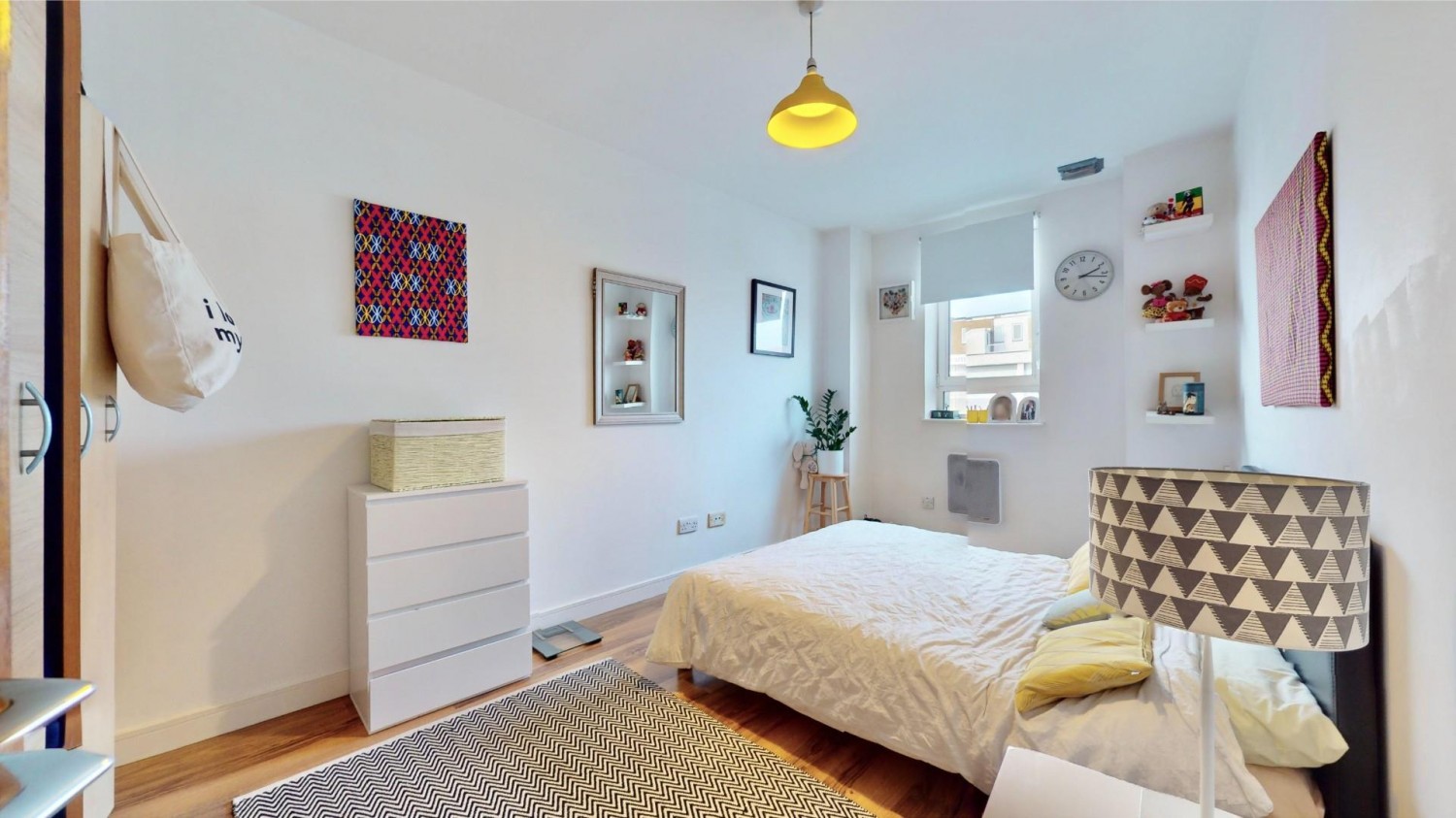 High Road, Chadwell Heath, RM6