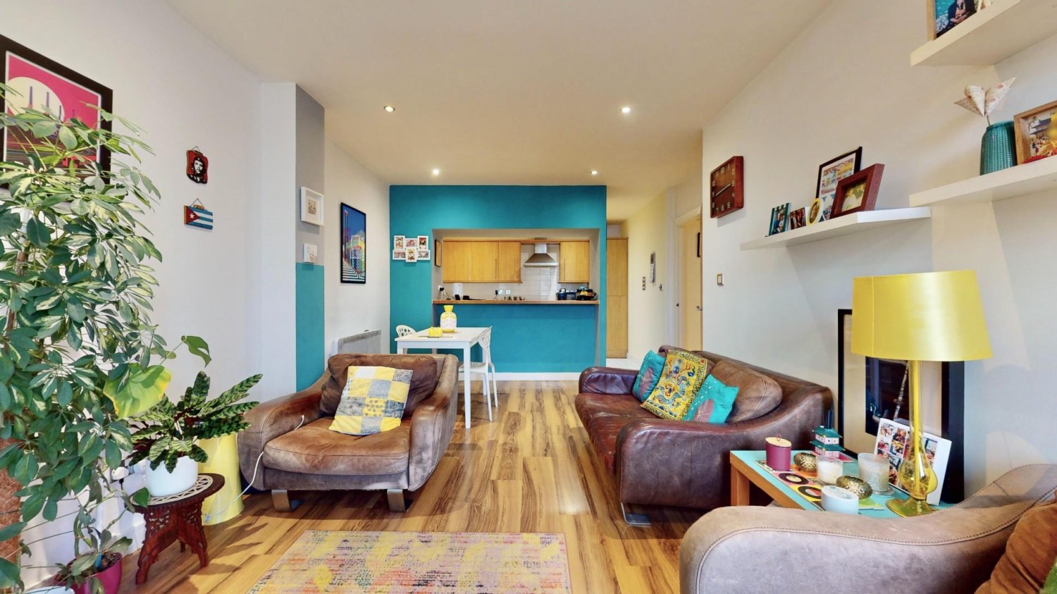 High Road, Chadwell Heath, RM6