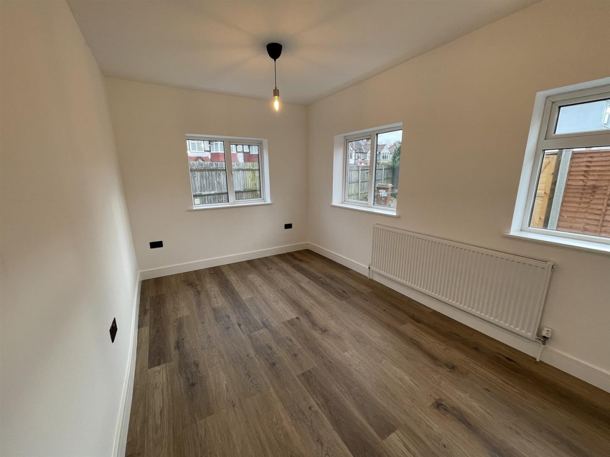 Garden Flat, 1 Earls Crescent, Harrow