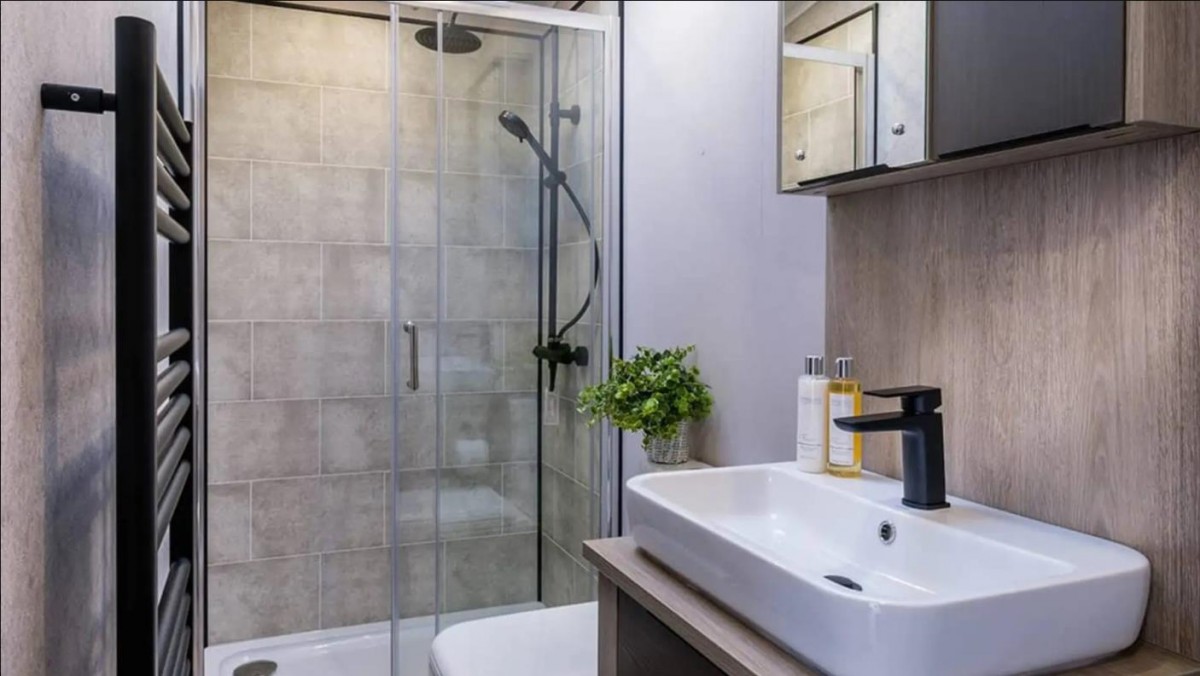 The Lakewood, Scarborough Lodge Retreat, Scarborough