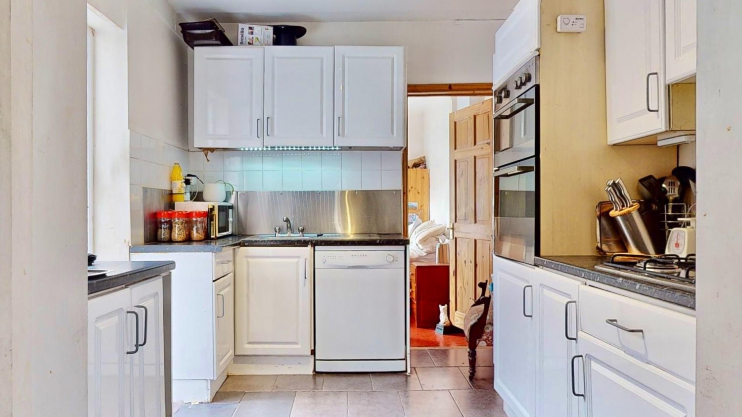 Saville Road, Chadwell Heath, RM6