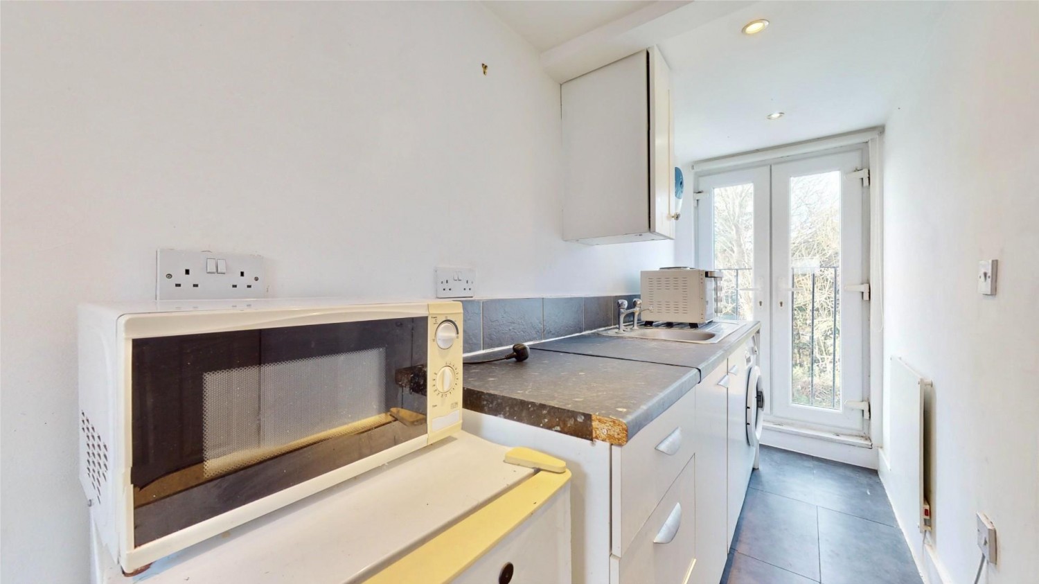 Saville Road, Chadwell Heath, RM6