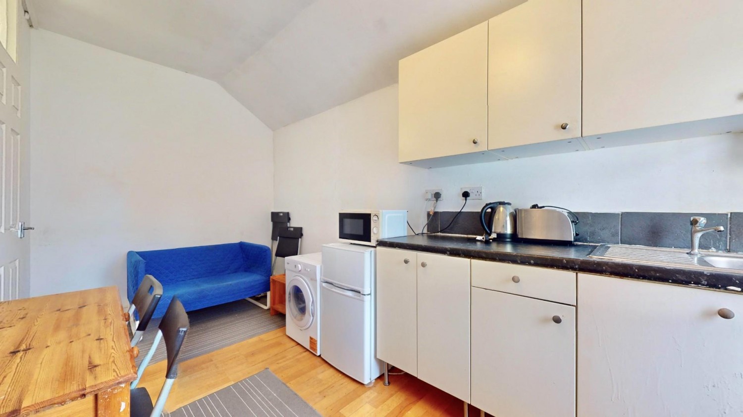 Saville Road, Chadwell Heath, RM6
